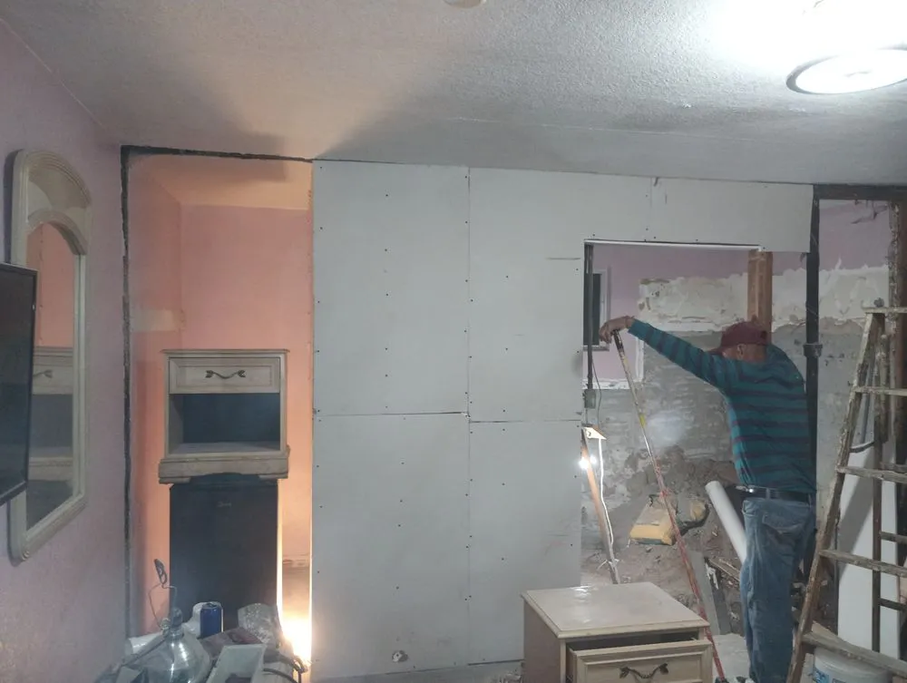 Affordable emergency plumbing experts serving El Paso, TX - Chavez Tile And Paint