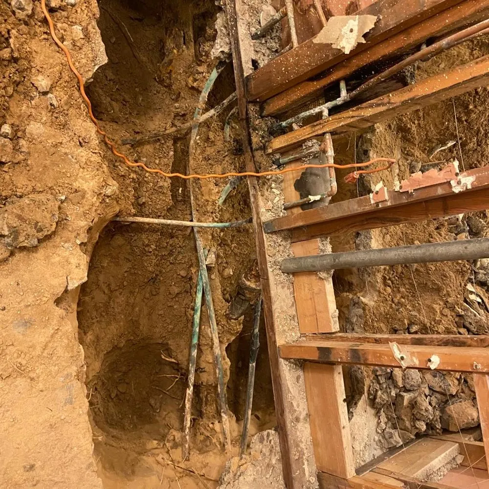 Slide of Chris Plumbing