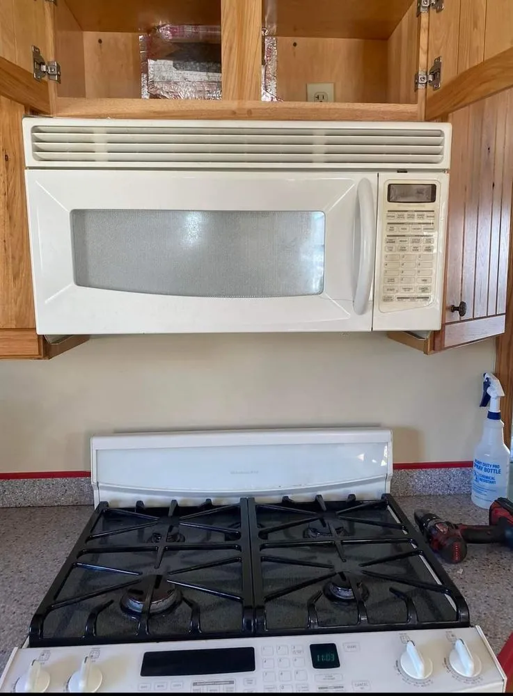 Slide of Chris Stewart Handyman