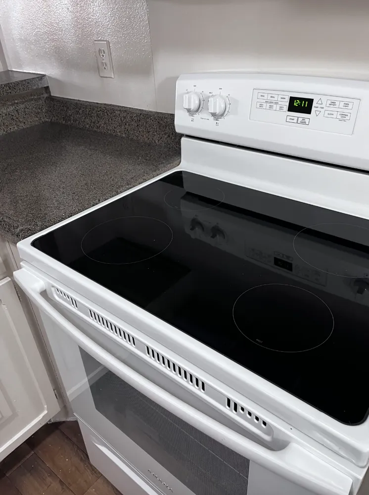 Slide of Christian Castillo Handyman And Repair