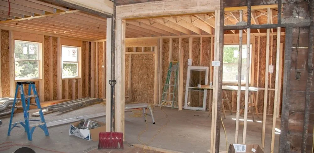 Slide of Cinco Estrellas Construction & Remodeling