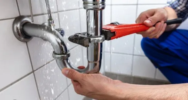 Cinco Estrellas Construction & Remodeling Logo