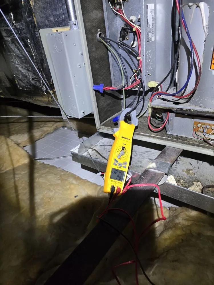 Slide of Claras Handymans services