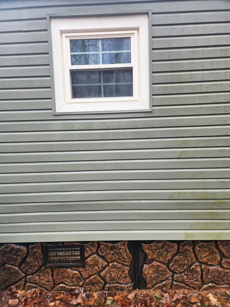 Slide of Claras Handymans services