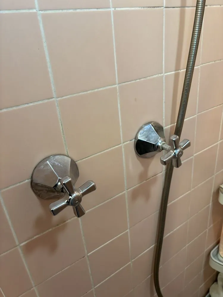 Slide of Clean Pipes Plumbing