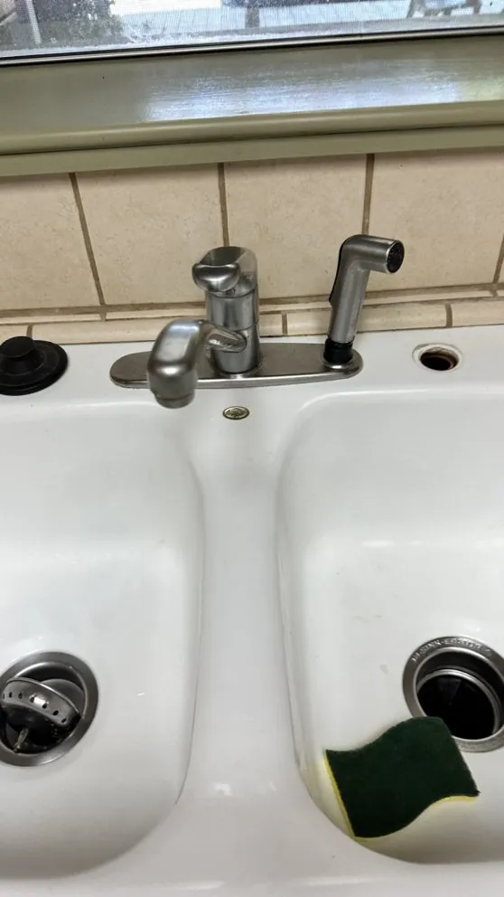 Slide of CleanR Building Services