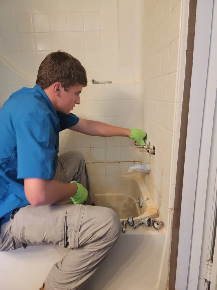 Professional water heater service in St. Petersburg, FL by Clog Kings