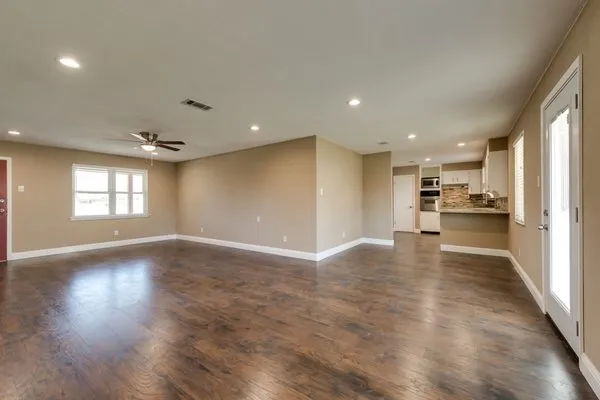 Clutch Construction Logo