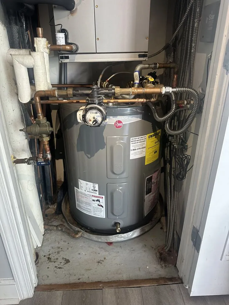 Slide of Coloso plumbing 