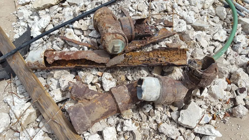 Slide of Come And Plumb It