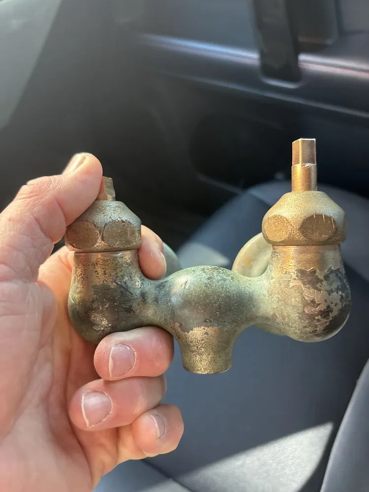 Slide of Comet Plumbing Supply