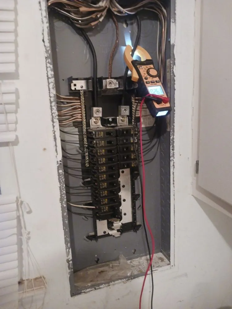 Slide of Complete Plumbing and Maintenance Service