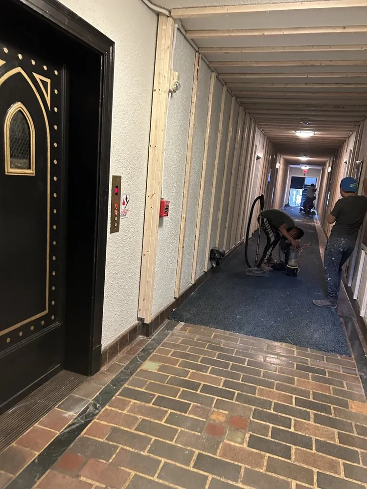 Slide of Construction Canelas