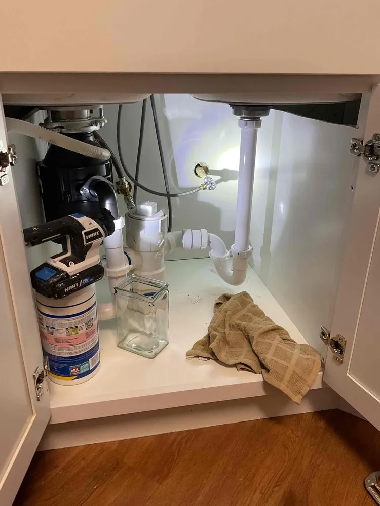 Slide of Construemax Plumbing