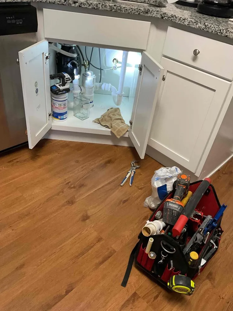 Slide of Construemax Plumbing