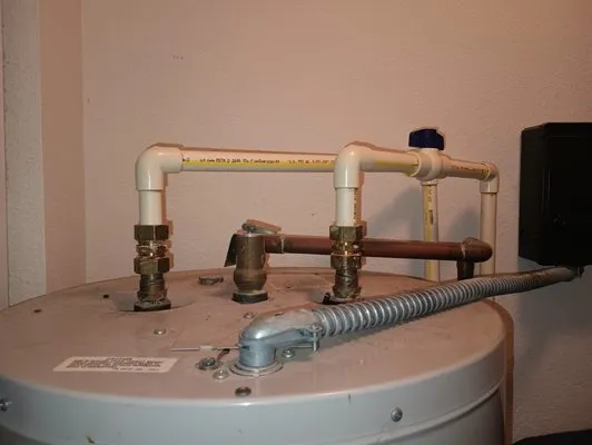 Construemax Plumbing Logo