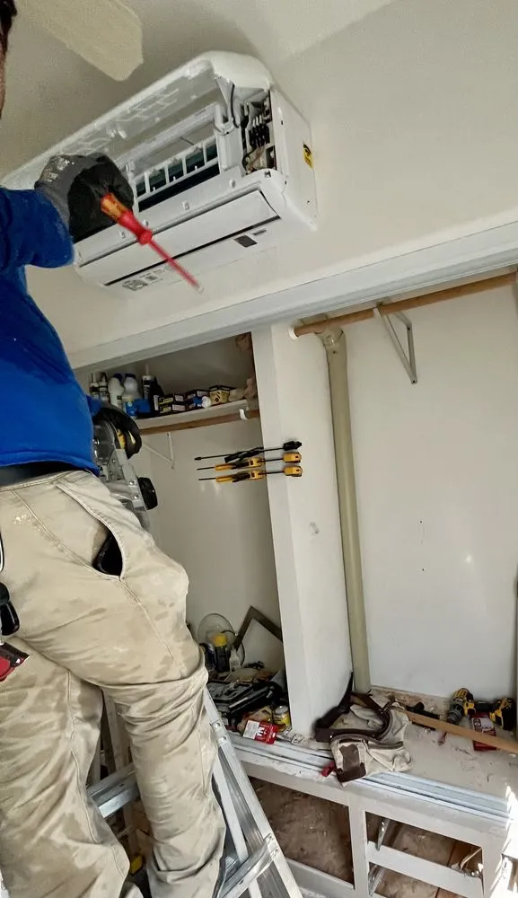 Slide of Cool Willy's Air & Plumbing