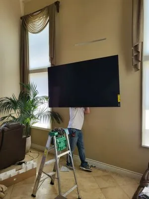 Coolbreeze Handyman Logo