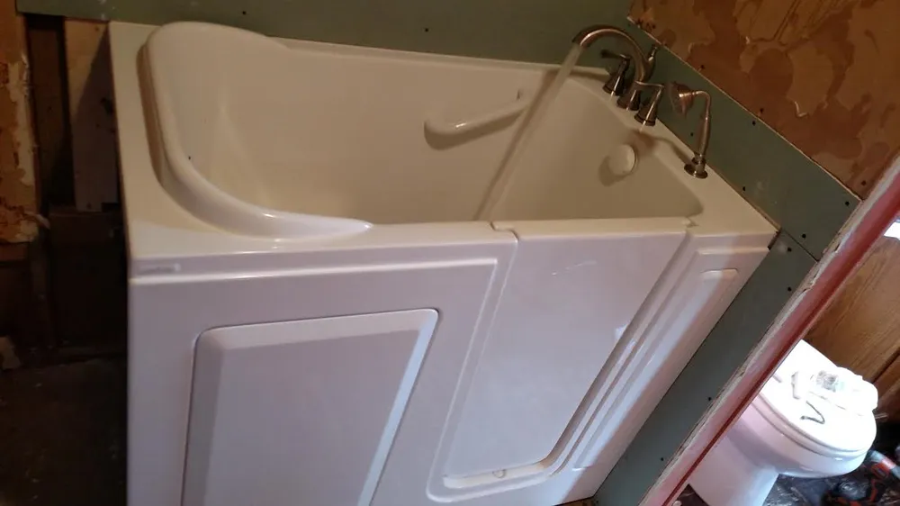 Professional water heater service service in Maineville, OH - Copper Pipe Plumbing Services