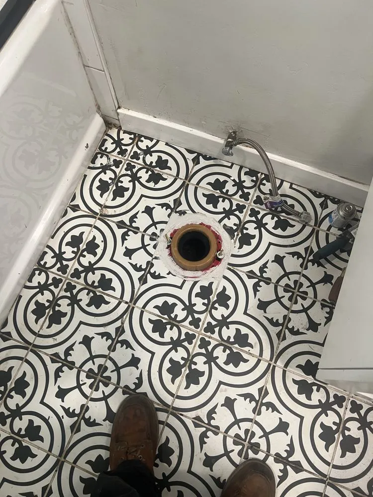 Slide of Cortes plumbing and repairs