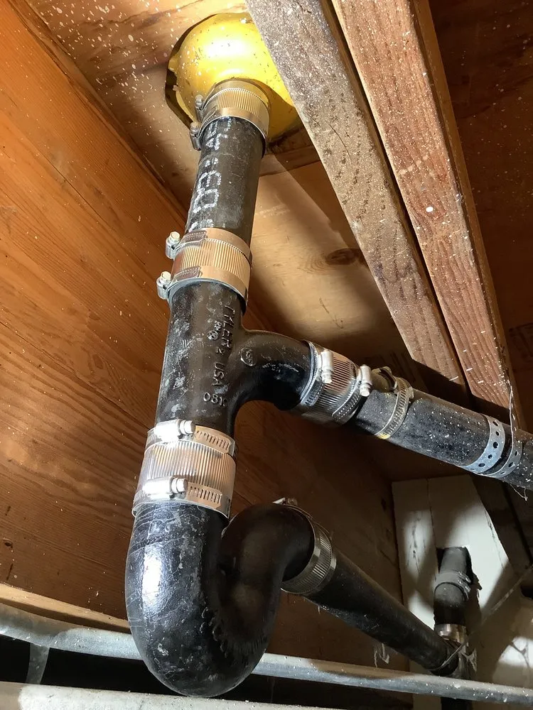 Slide of Cortes plumbing and repairs