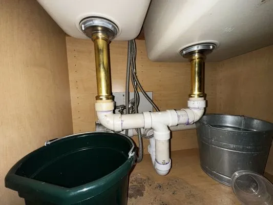 Cosmos Plumbing Logo