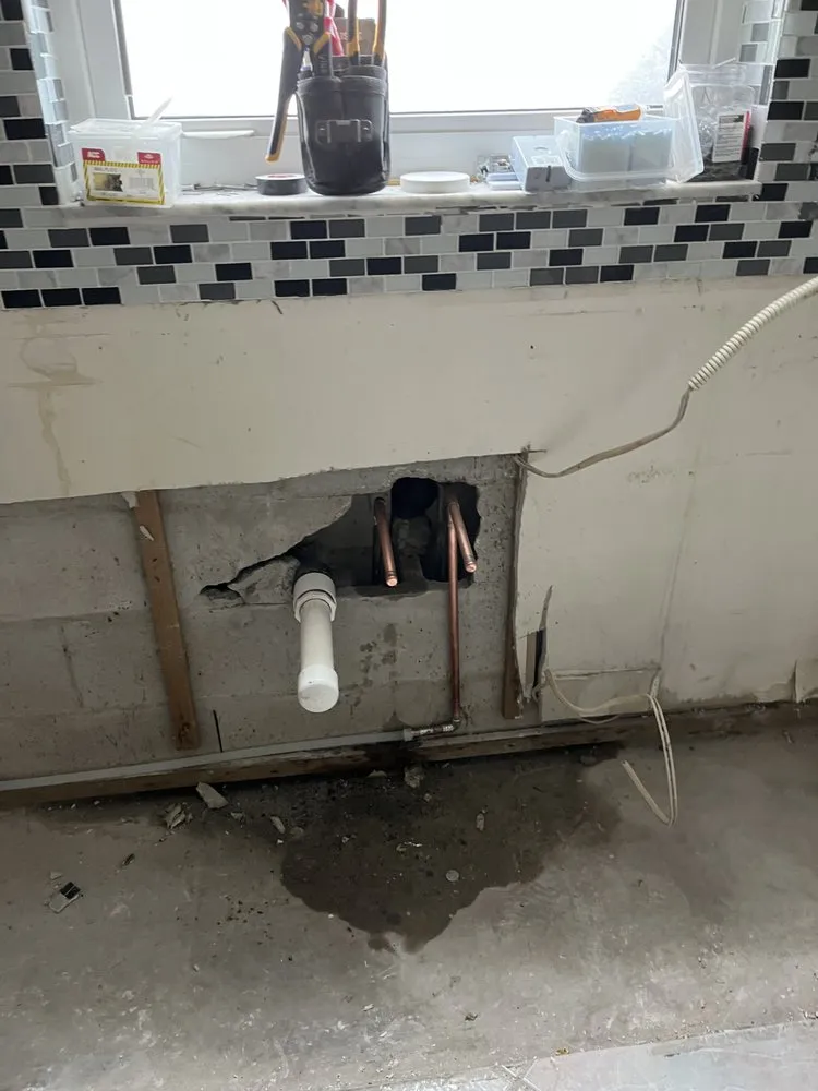 Emergency water heater service for homes in Seminole, FL by Costa Plumbing Corp