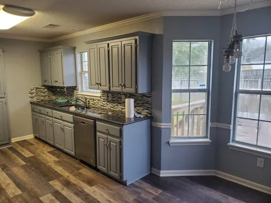 County Line Construction Logo