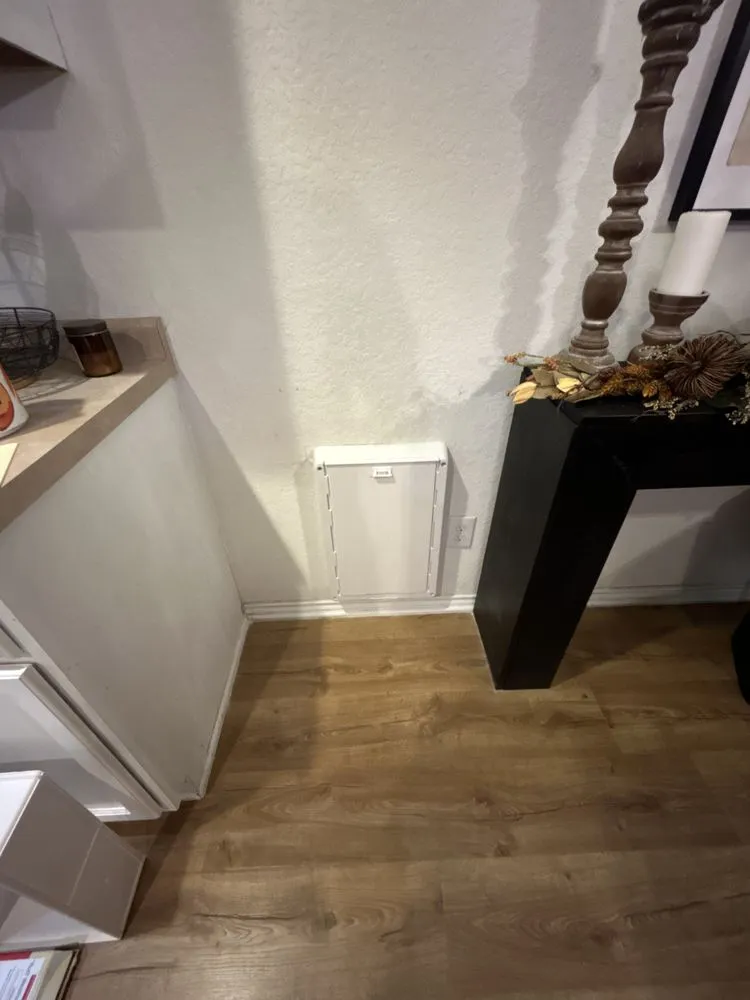 Slide of Cowboys Handyman