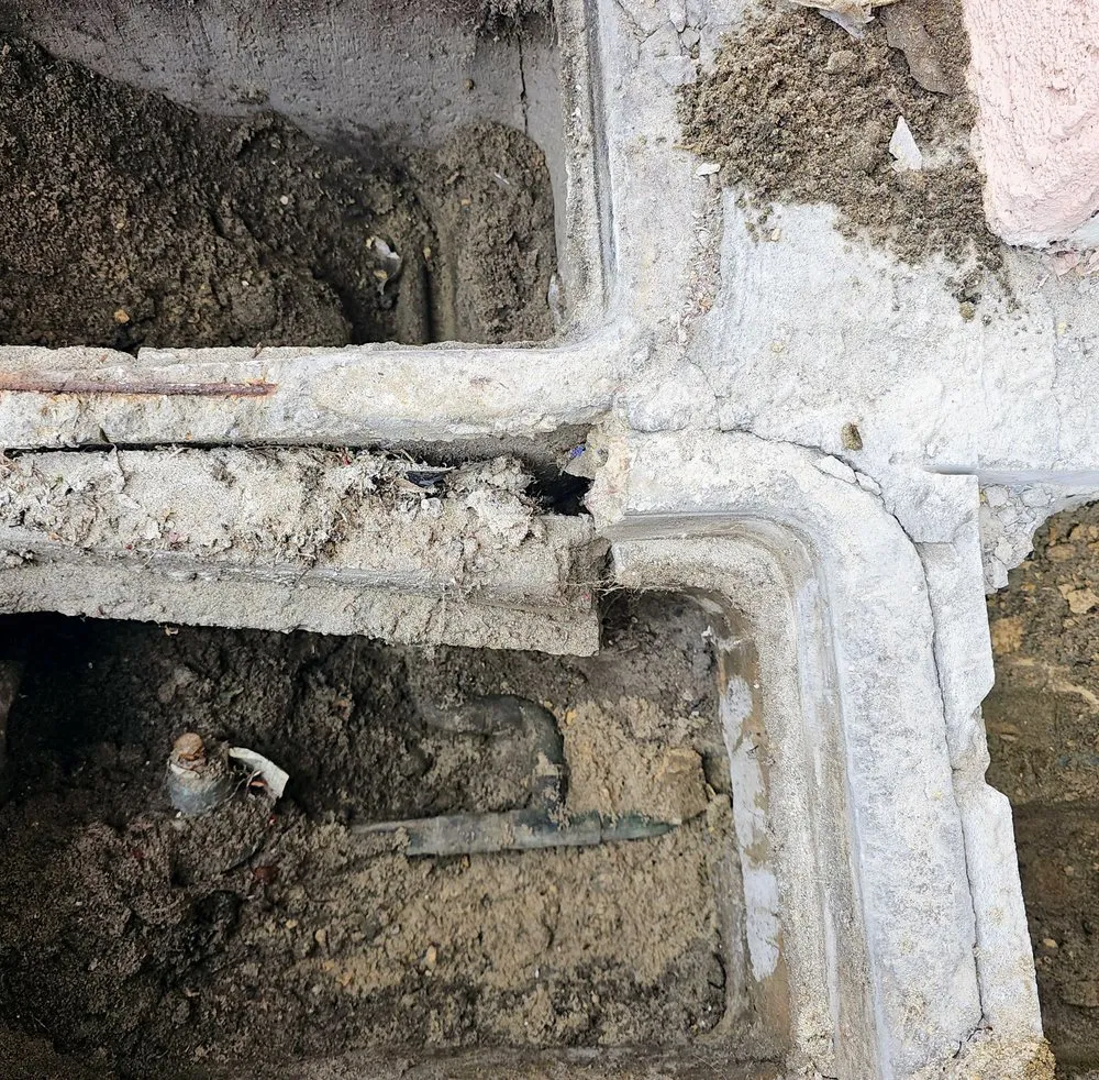 Slide of CPL Cable Pipe & Leak Detection