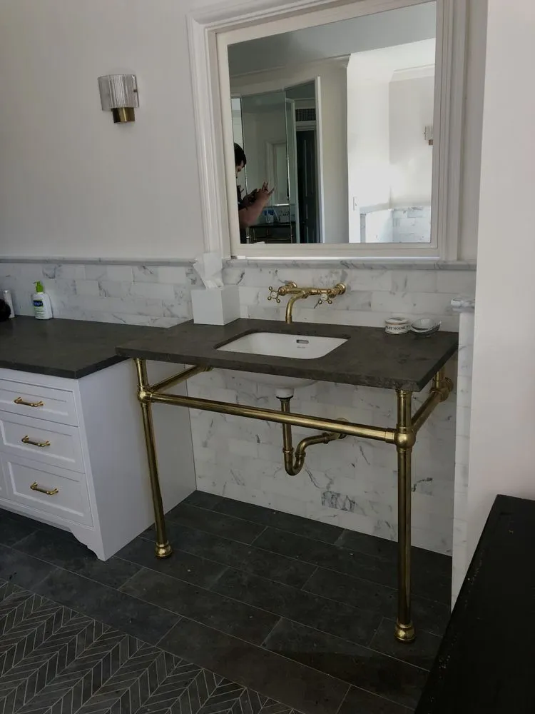 Slide of C&R Services