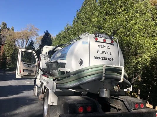 Crestline Plumbing Logo