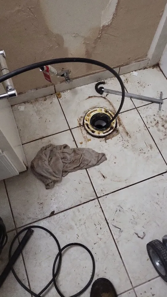 Slide of Cruzado plumbing