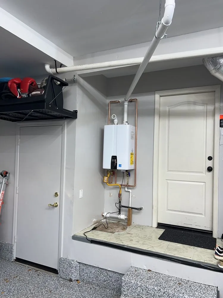 Slide of Curoso Plumbing