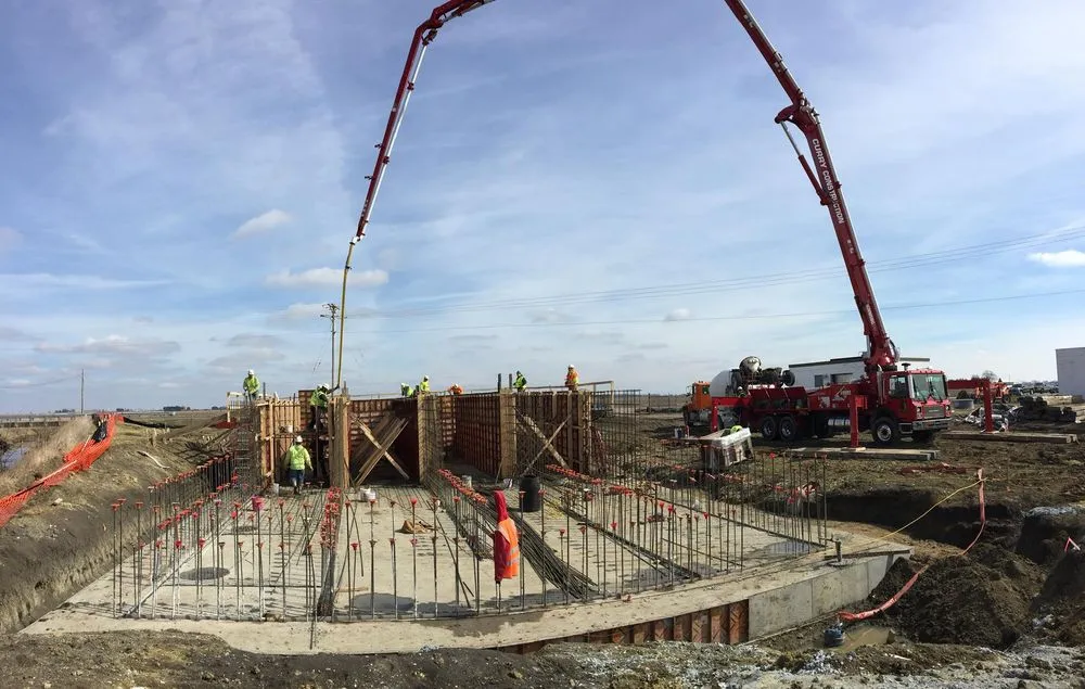 Slide of Curry Construction