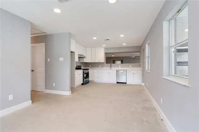 Slide of Custom Construction & Renovations