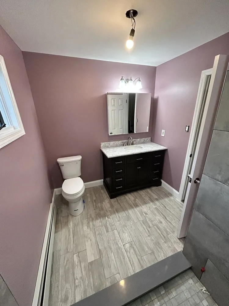 Slide of Custom design and Contracting