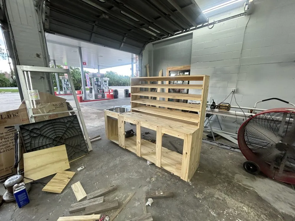 Slide of Cuzzie Home Improvements