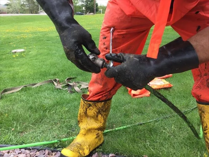 Slide of D & D Drain Service