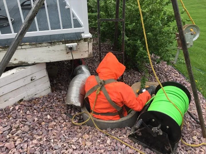 Slide of D & D Drain Service