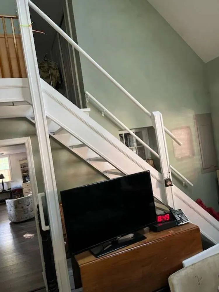 Slide of D & D Innovations