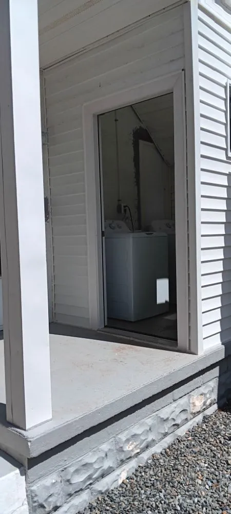 Slide of D & D Innovations