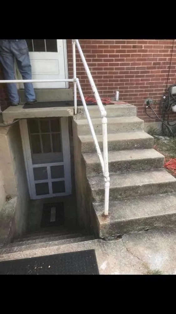 Slide of D & M Construction