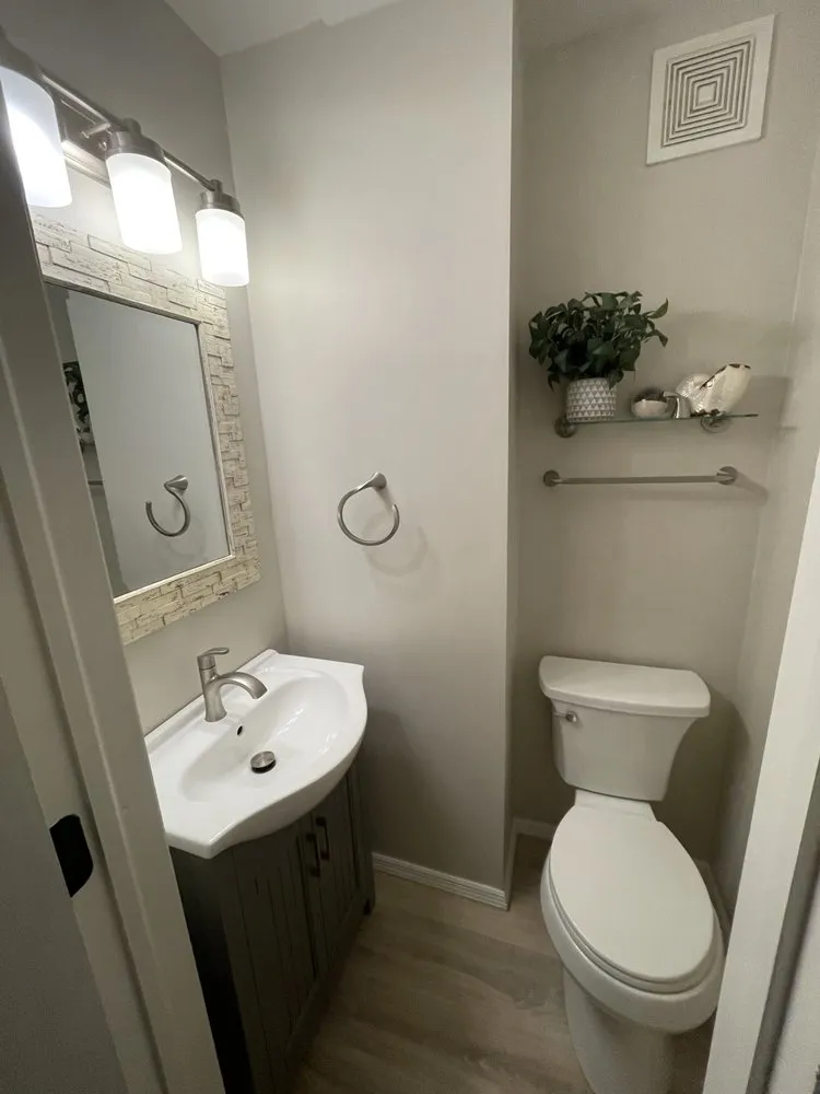 Slide of D & M Home Specialist