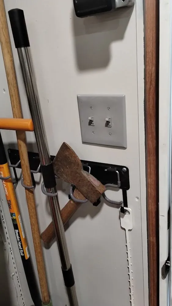 Slide of D-ManElectric