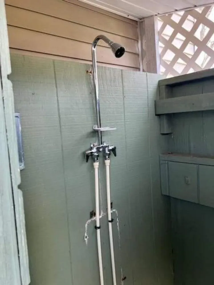 Slide of D. Russell Home Repairs