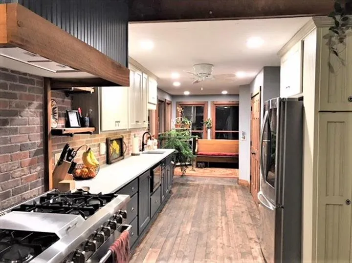 Slide of D W Planker