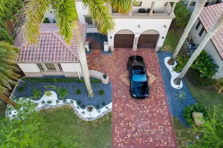 Slide of Dangie's Flooring Design