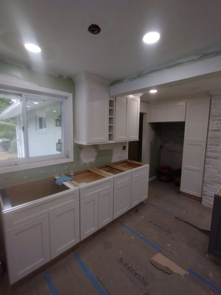 Professional emergency plumbing experts serving North Springfield, VA - Dani Handyman Remodeling Service