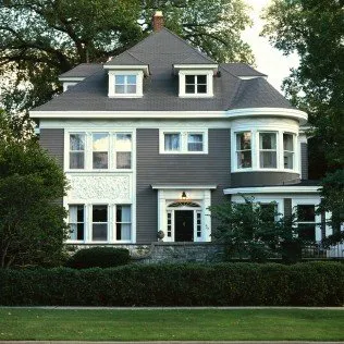 Slide of Daniels Custom Construction